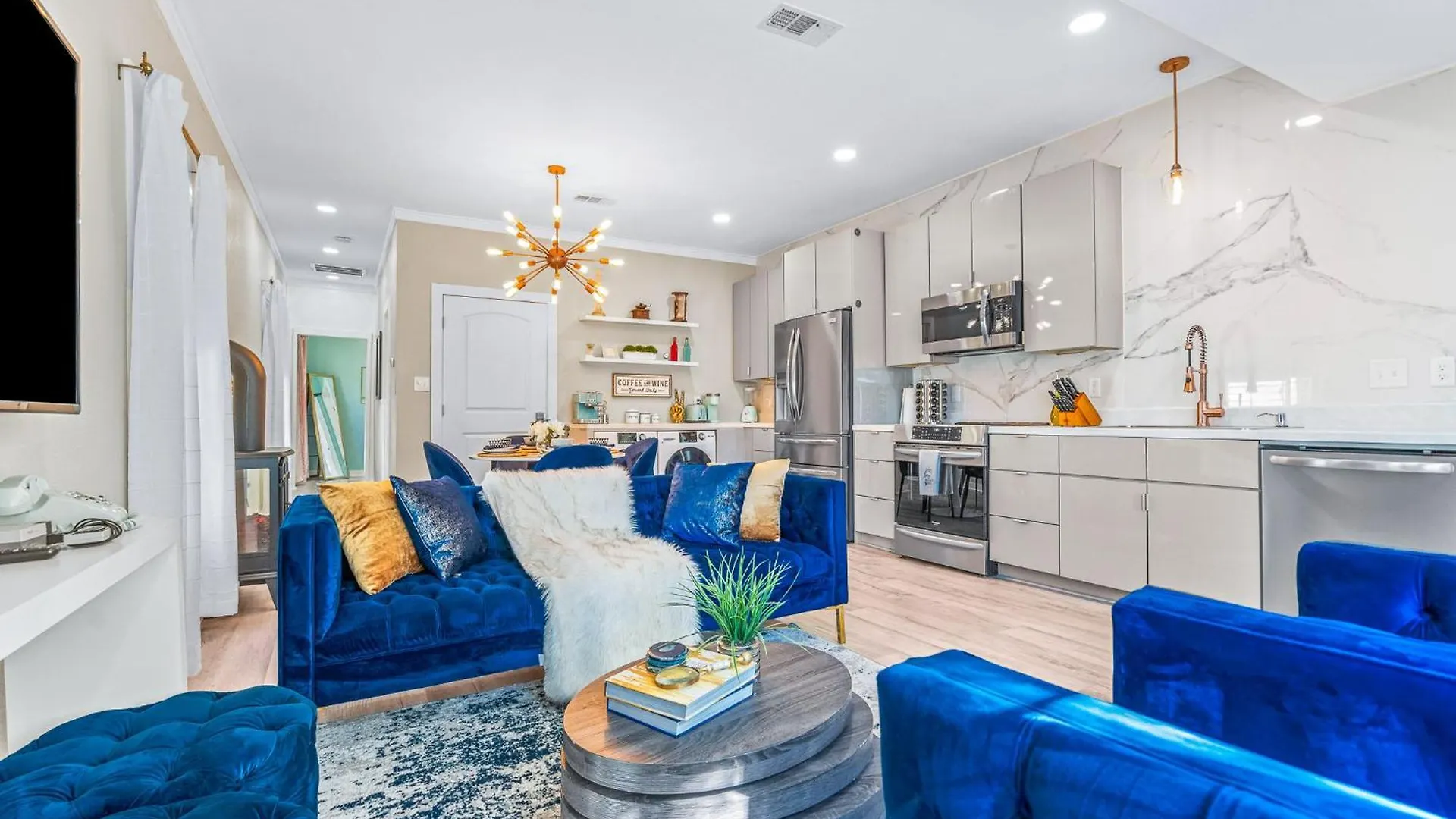 The Sapphire Downtown, Pensacola'S Hidden Gem Villa
